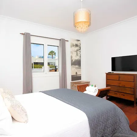 Marina Short Walk To Centre Private Heated Pool Villa