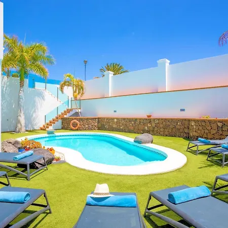 Villa Marina Short Walk To Centre Private Heated Pool