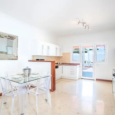 Marina Short Walk To Centre Private Heated Pool Puerto Calero