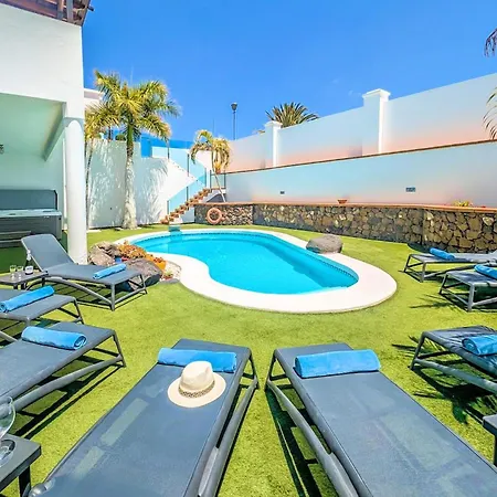 Marina Short Walk To Centre Private Heated Pool Puerto Calero