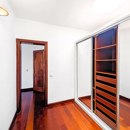 Marina Short Walk To Centre Private Heated Pool Villa *