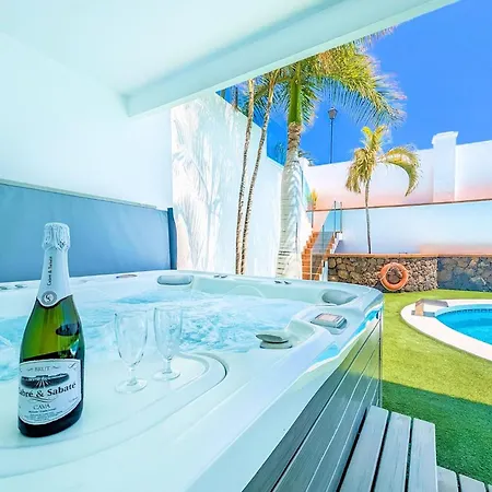 Marina Short Walk To Centre Private Heated Pool * Puerto Calero