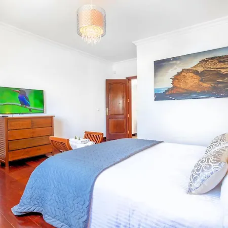 Marina Short Walk To Centre Private Heated Pool Villa *