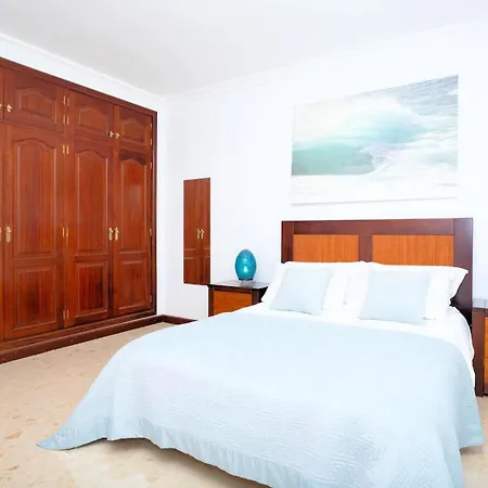 Marina Short Walk To Centre Private Heated Pool Villa